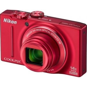 Outlet - Digitalni foto-aparat Nikon S8200, Crveni SET (Tahoe, SD2GB)